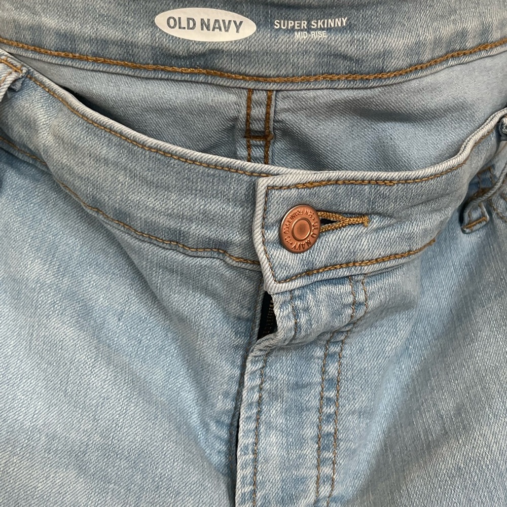 SOLD!!!Old Navy Women Jeans - Picture 4 of 6